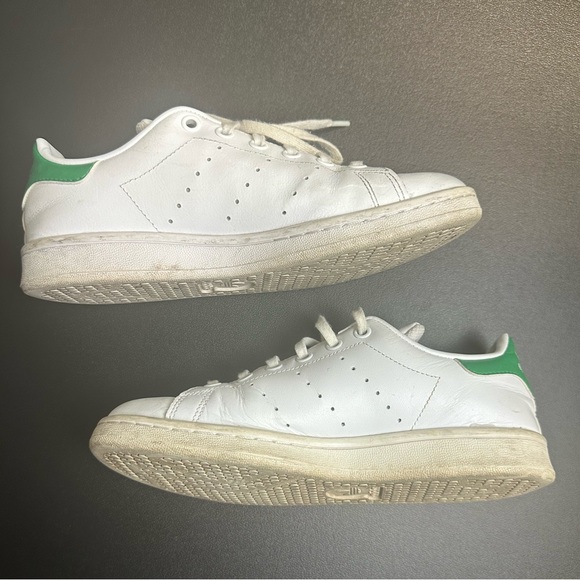 Adidas Stan Smith Shoes - Picture 10 of 15
